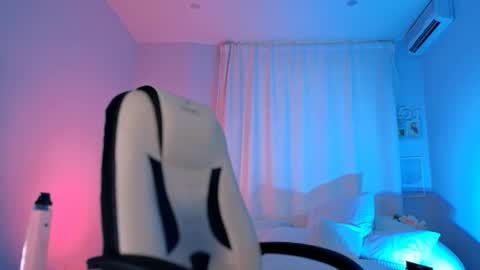 Snapshot of ivyhoney chatting on September 9, 1:44 pm IVY - Follow me 3 online show from September 9, 1:44 pm