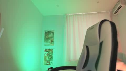 Snapshot of ivyhoney chatting on September 12, 9:29 am IVY - Follow me 3 online show from September 12, 9:29 am