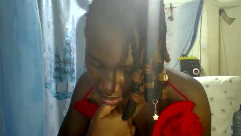 ivyk_ online show from March 16, 12:24 am