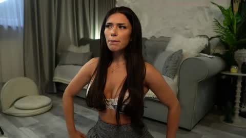 Ivy Belle online show from July 31, 5:41 am