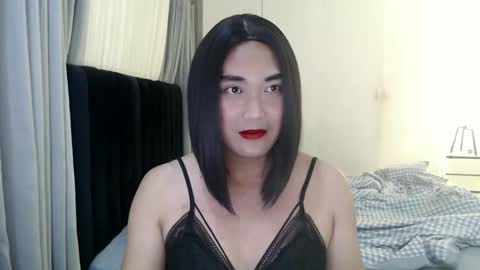 iya_hermosa online show from April 7, 12:18 pm