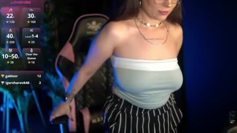 Lina online show from May 9, 2:41 pm