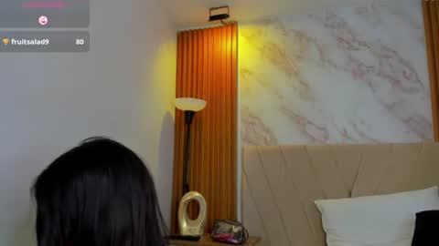 j_belle_ online show from July 29, 11:05 pm