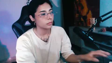 jade 18  online show from July 10, 6:25 am