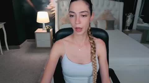 Jackie online show from June 18, 9:14 am