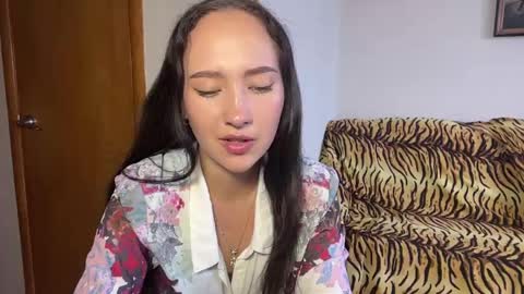 Lillian online show from June 8, 6:03 am