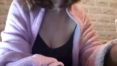 jade_0409 online show from November 4, 2:05 am