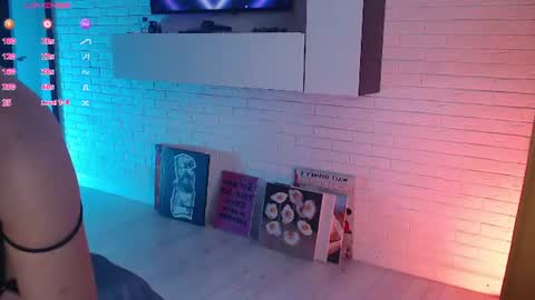 Jade online show from July 4, 3:08 pm