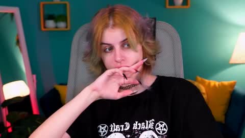 Snapshot of jade_castle chatting on February 9, 2:06 am jade_castle online show from February 9, 2:06 am