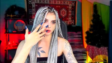 Snapshot of jade_castle chatting on December 24, 12:22 pm jade_castle online show from December 24, 12:22 pm