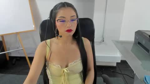 jade_connor online show from July 28, 7:39 pm