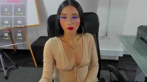 jade_connor online show from July 21, 8:53 pm