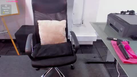 jade_connor online show from July 20, 8:09 pm