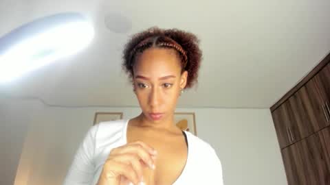 Jade smile online show from February 3, 1:16 pm