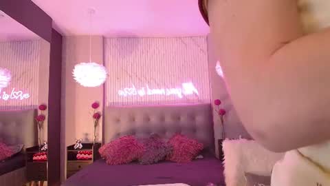 JADE online show from July 7, 8:22 pm