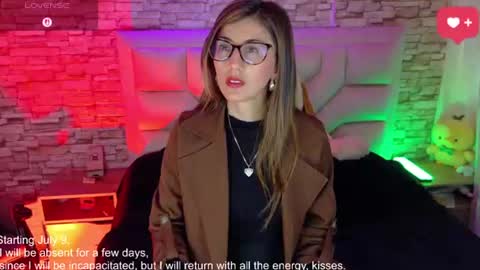 jade white  online show from July 6, 1:16 pm