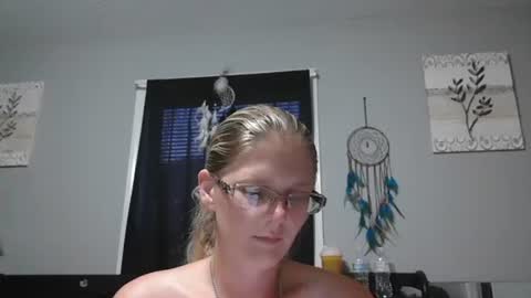 JadeLuv online show from June 24, 1:15 am
