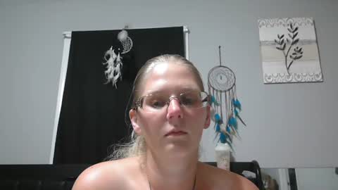 JadeLuv online show from July 3, 3:23 am