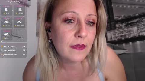 Snapshot of jadesweetness chatting on September 27, 11:23 pm kate online show from September 27, 11:23 pm