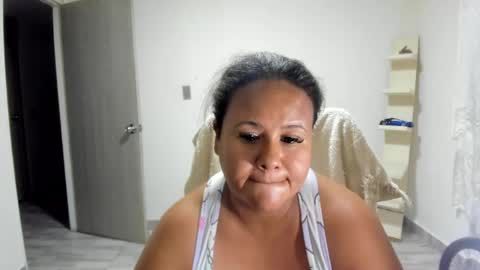 jan_milkhot online show from May 3, 5:33 am