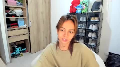 Snapshot of jane_ady chatting on February 20, 9:33 am jane_ady online show from February 20, 9:33 am