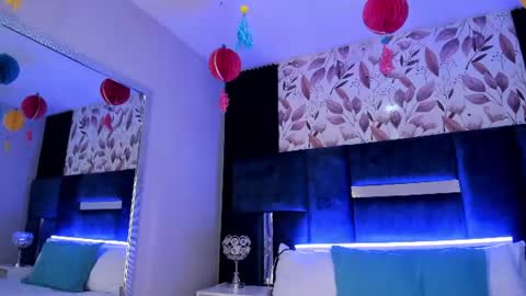 janedaviss online show from July 14, 7:40 pm