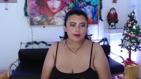Snapshot of janeth_zambrano chatting on December 22, 8:03 pm Janeth online show from December 22, 8:03 pm