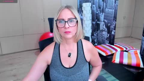 JANE TURNER MILF online show from May 11, 1:02 pm
