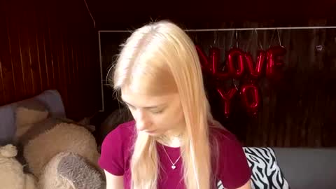 Elsa online show from July 3, 8:53 am