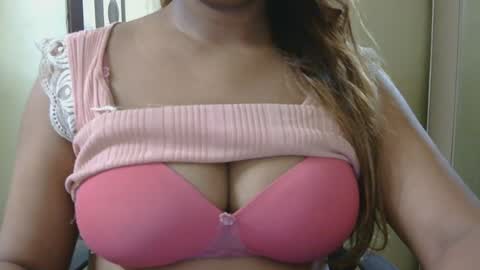 jasmeen online show from June 15, 8:42 pm