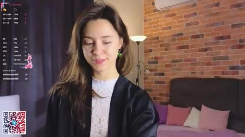 Snapshot of jasmindoroti chatting on October 17, 6:27 am Chloe online show from October 17, 6:27 am