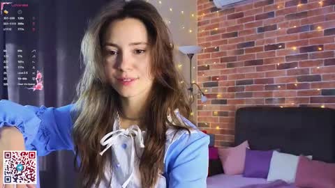 Snapshot of jasmindoroti chatting on October 13, 6:05 am Chloe online show from October 13, 6:05 am
