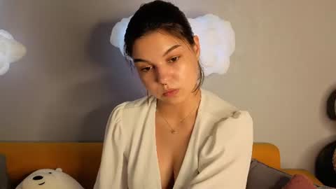 Jasmine Burke online show from June 22, 3:25 am