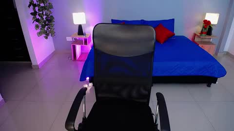 Instagram jasminecampbell1  online show from March 3, 2:45 pm