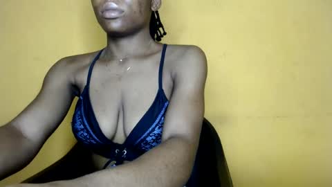 jasminee21 online show from August 5, 12:33 pm
