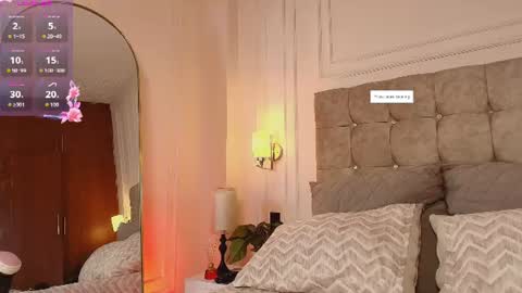 jasmine online show from July 29, 9:15 pm