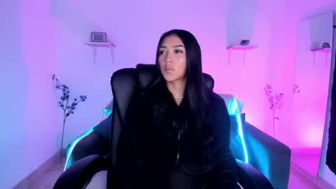 Jaulyn online show from March 18, 2:00 pm