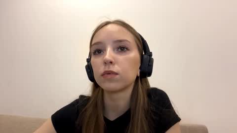 Isabella Rose online show from March 14, 2:29 pm