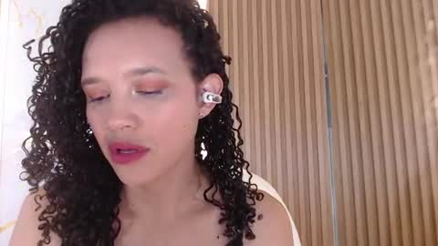 Jazlin  online show from June 15, 2:06 pm