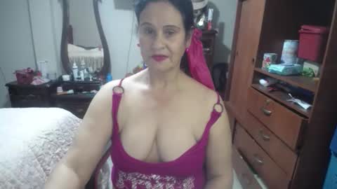 jazmim online show from April 9, 1:49 pm