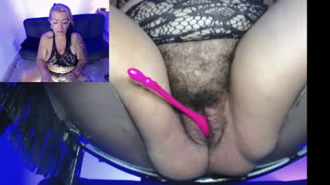 jazmin online show from June 12, 3:03 am