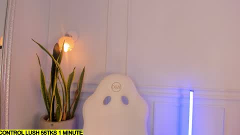 Snapshot of jazmine_21 chatting on October 14, 9:39 pm Jasmine online show from October 14, 9:39 pm