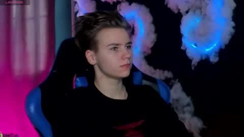 jean_wilsons online show from March 2, 11:17 am