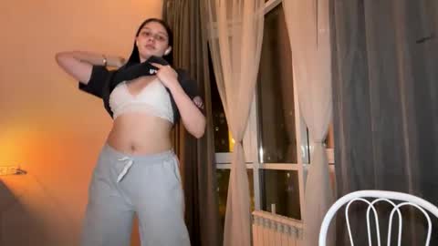 Jeane online show from January 17, 2:46 pm