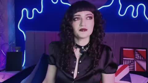 Jean online show from June 23, 7:01 pm