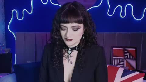 Jean online show from July 9, 8:22 pm