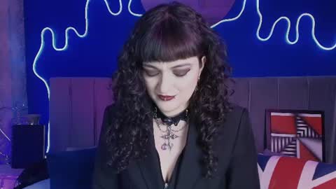 Jean online show from July 13, 6:19 pm