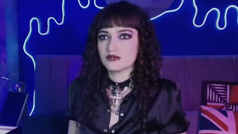 Jean online show from July 28, 7:39 pm