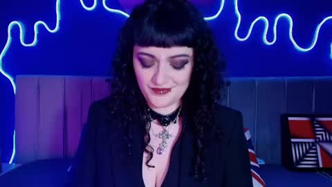 Jean online show from June 17, 7:59 pm