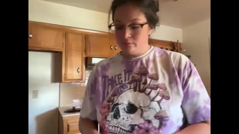 Snapshot of jellybeanin chatting on December 14, 5:03 pm Jelli online show from December 14, 5:03 pm